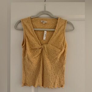 Madewell Textured Sleeveless Top in Mustard Yellow